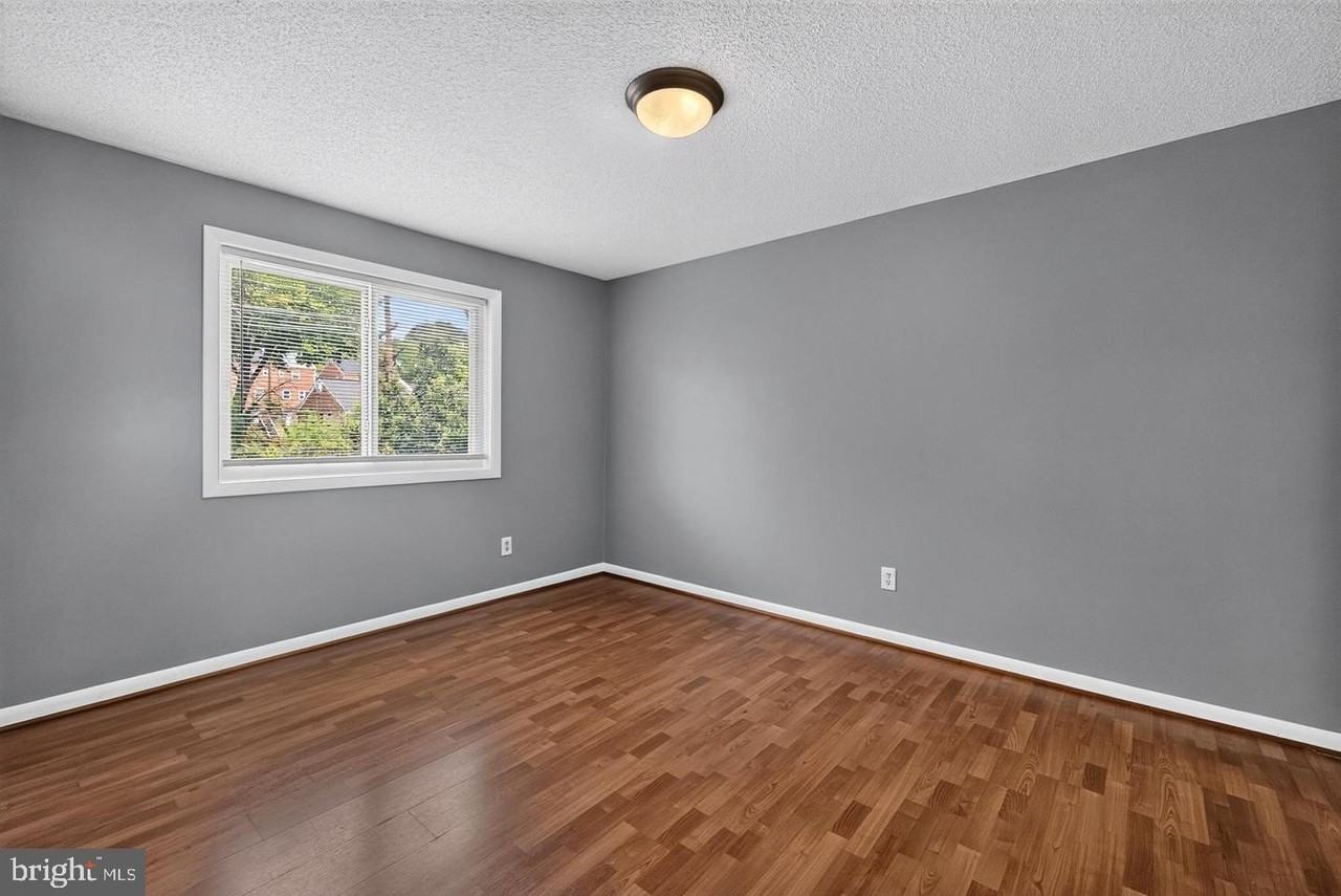 625 Chesapeake St Se #301 - Photo 7 of 27