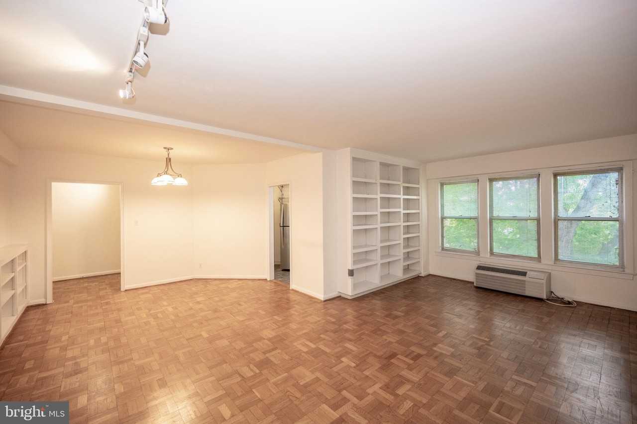 2500 Q St Nw #506 - Photo 6 of 30