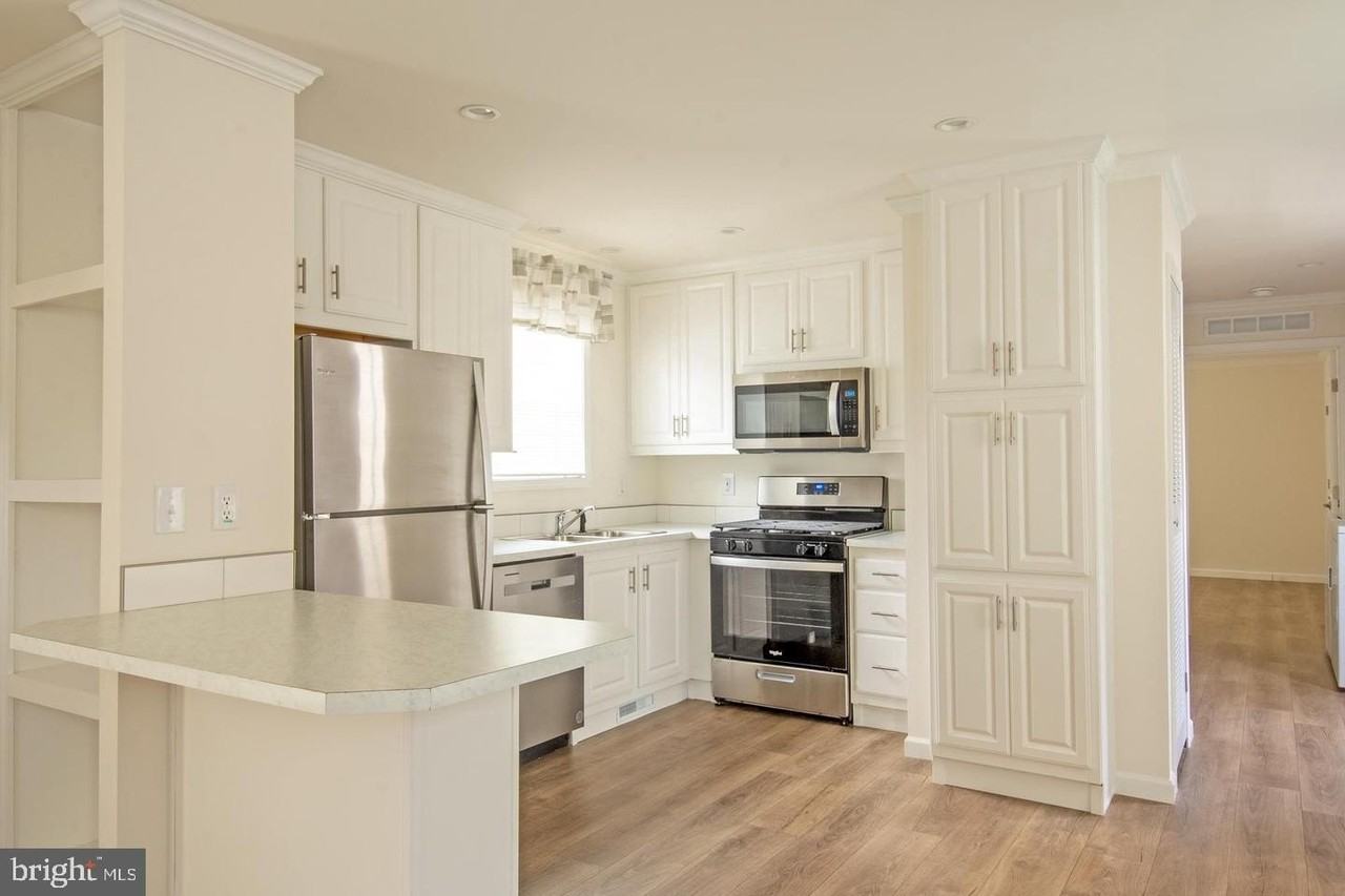 6 Greenwood Cir - Photo 7 of 15
