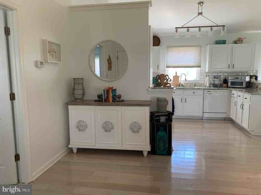 736 Hickman Dr - Photo 5 of 23
