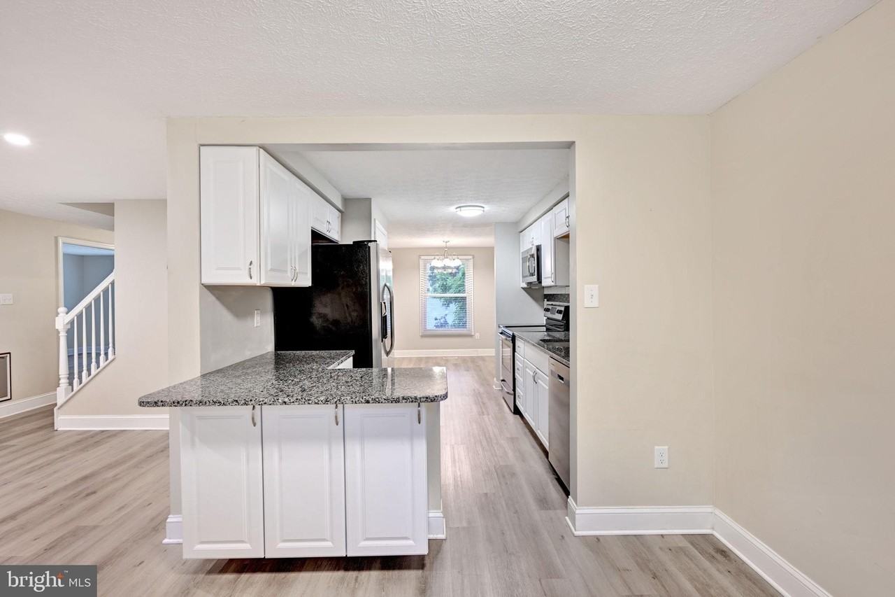 637 Whittier Pkwy - Photo 6 of 37