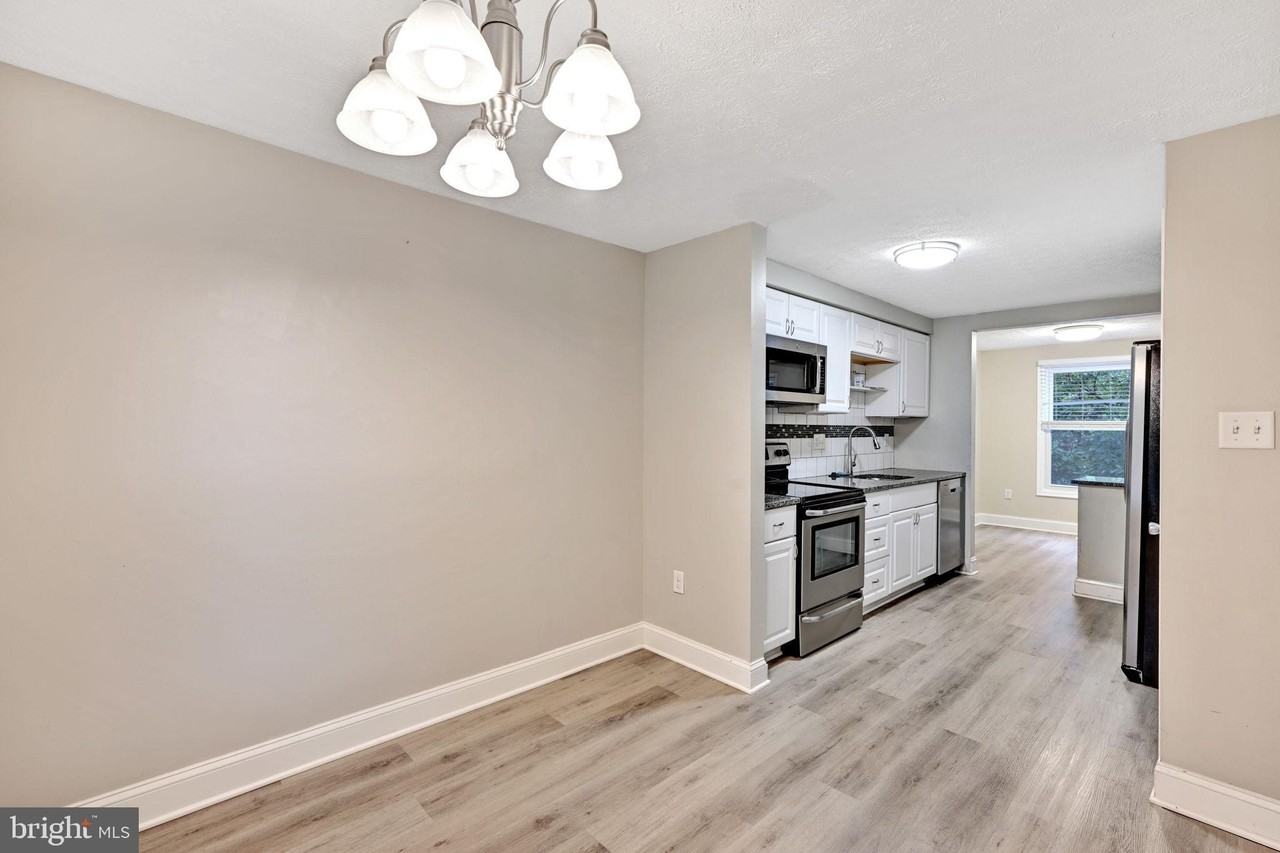 637 Whittier Pkwy - Photo 7 of 37