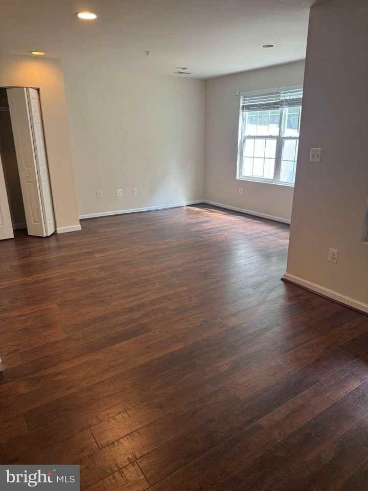 7568 STONEHOUSE Drive - Photo 3 of 48