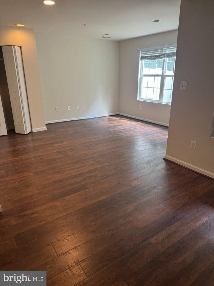 7568 STONEHOUSE Drive - Photo 4 of 48