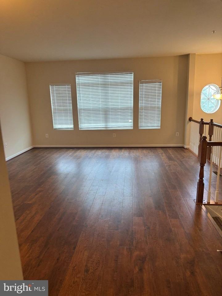 7568 STONEHOUSE Drive - Photo 6 of 48