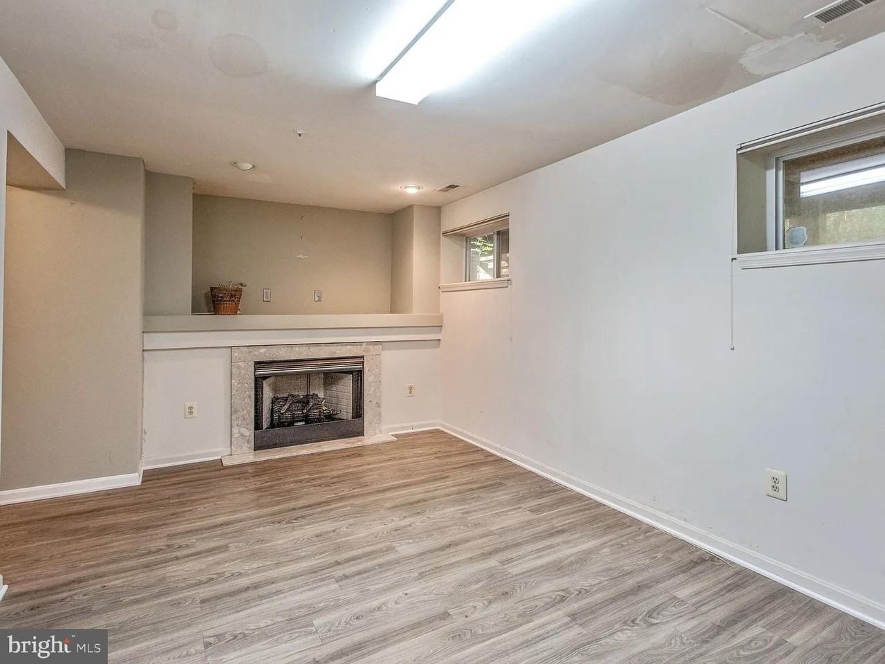 101 Quiet Waters Pl - Photo 4 of 25