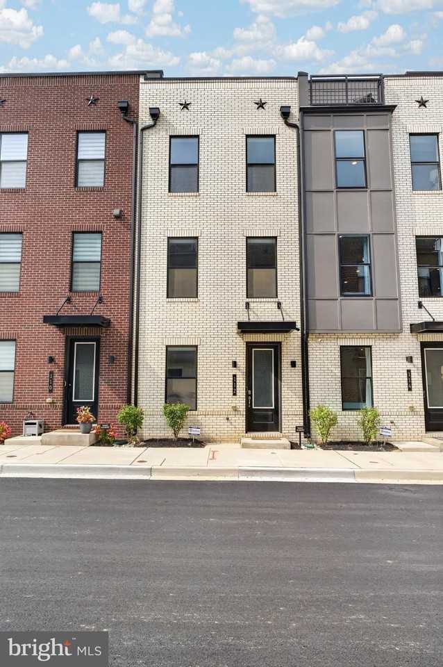 112 Glass Ln - Photo 2 of 50