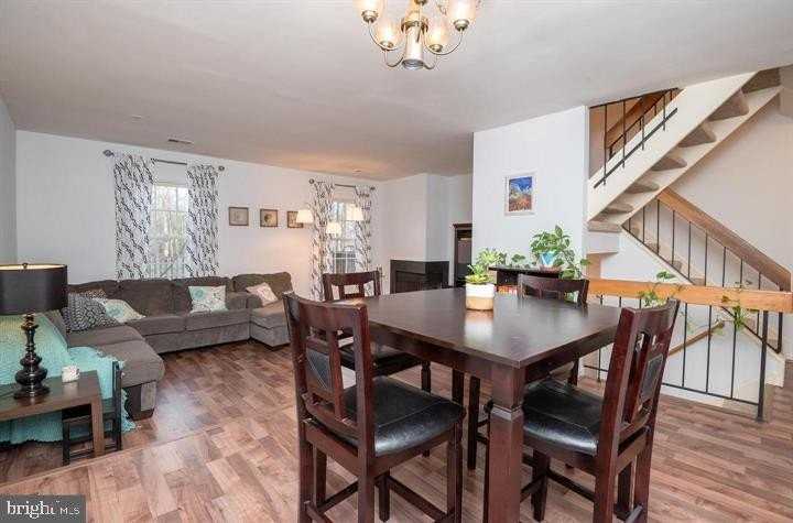 1117 Wildpark Ave - Photo 2 of 50