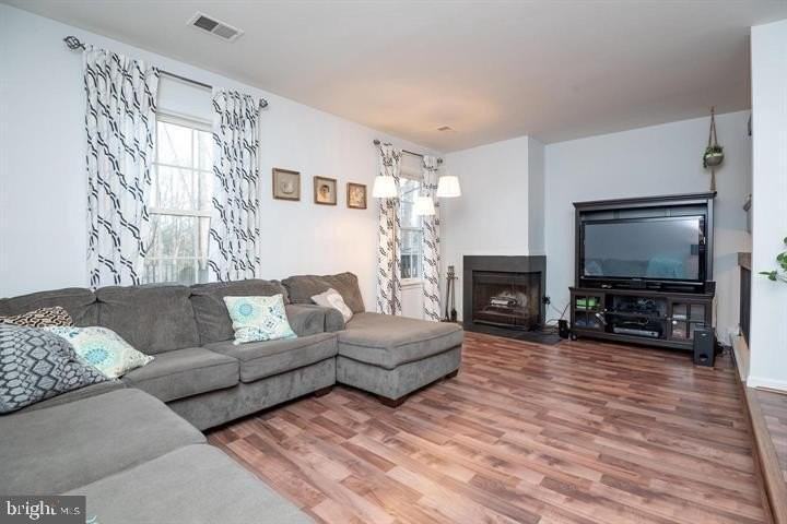1117 Wildpark Ave - Photo 4 of 50