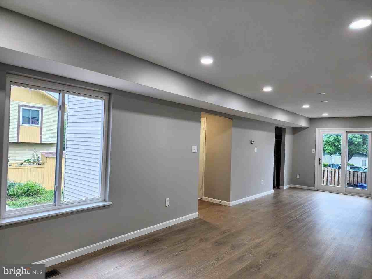 16 Steven Ct #225 - Photo 3 of 33