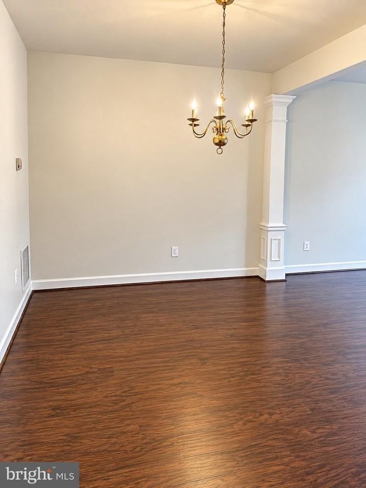 11504 Pittsford Glen Way - Photo 2 of 15