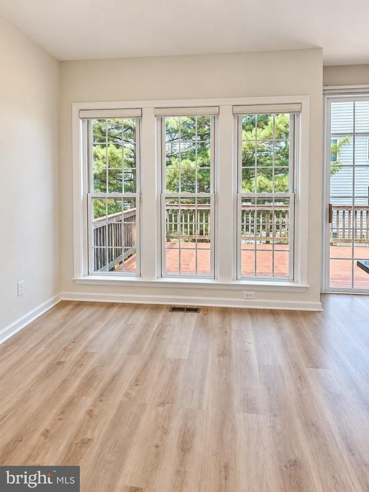 11504 Pittsford Glen Way - Photo 4 of 15
