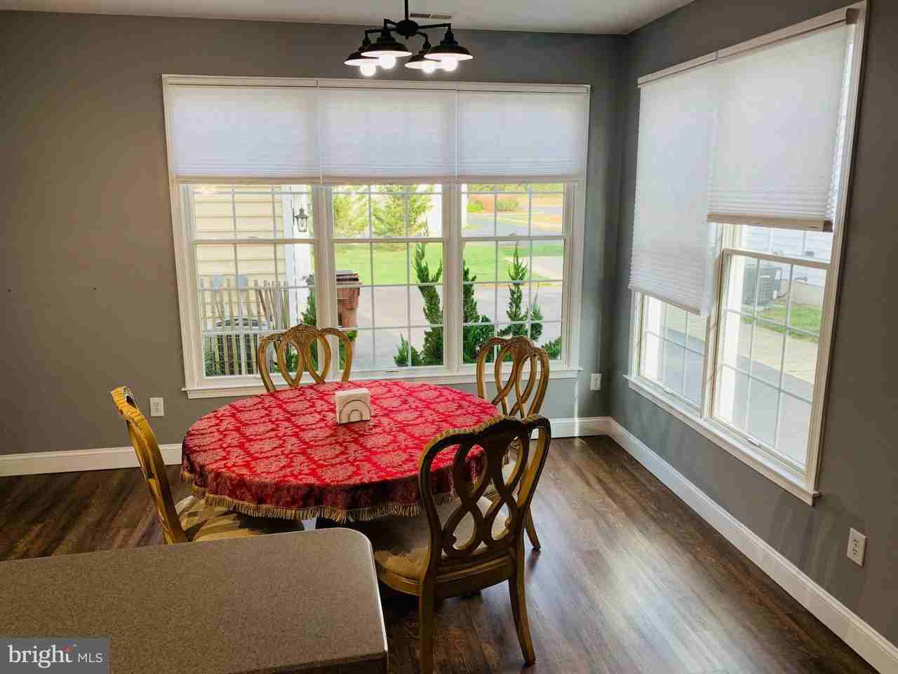 12167 Snug Harbor Rd - Photo 7 of 39