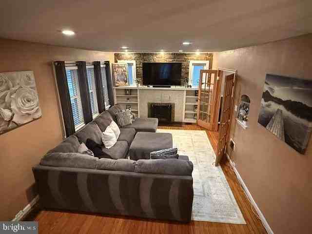 6709 Rogers Ave - Photo 3 of 13