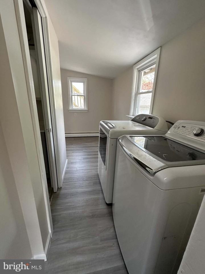 31 Carroll Ave - Photo 6 of 12