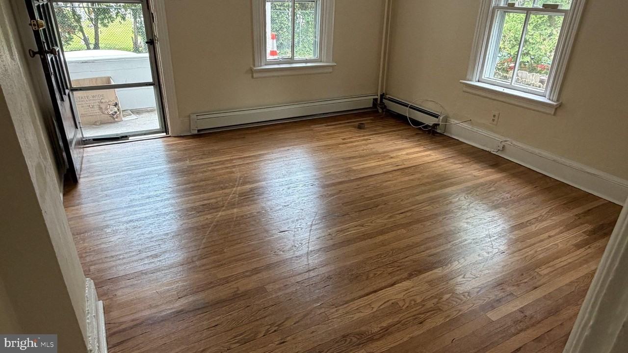 51 Moran Ave - Photo 2 of 19