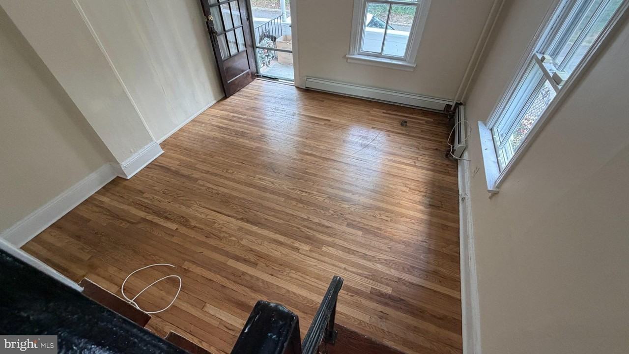 51 Moran Ave - Photo 4 of 19