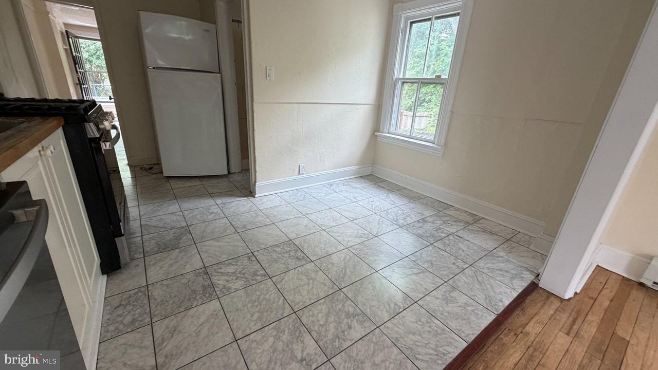 51 Moran Ave - Photo 7 of 19