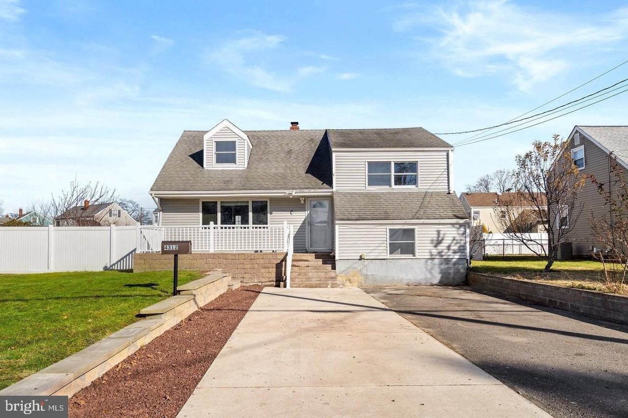 4312 Nottingham Way - Photo 2 of 25