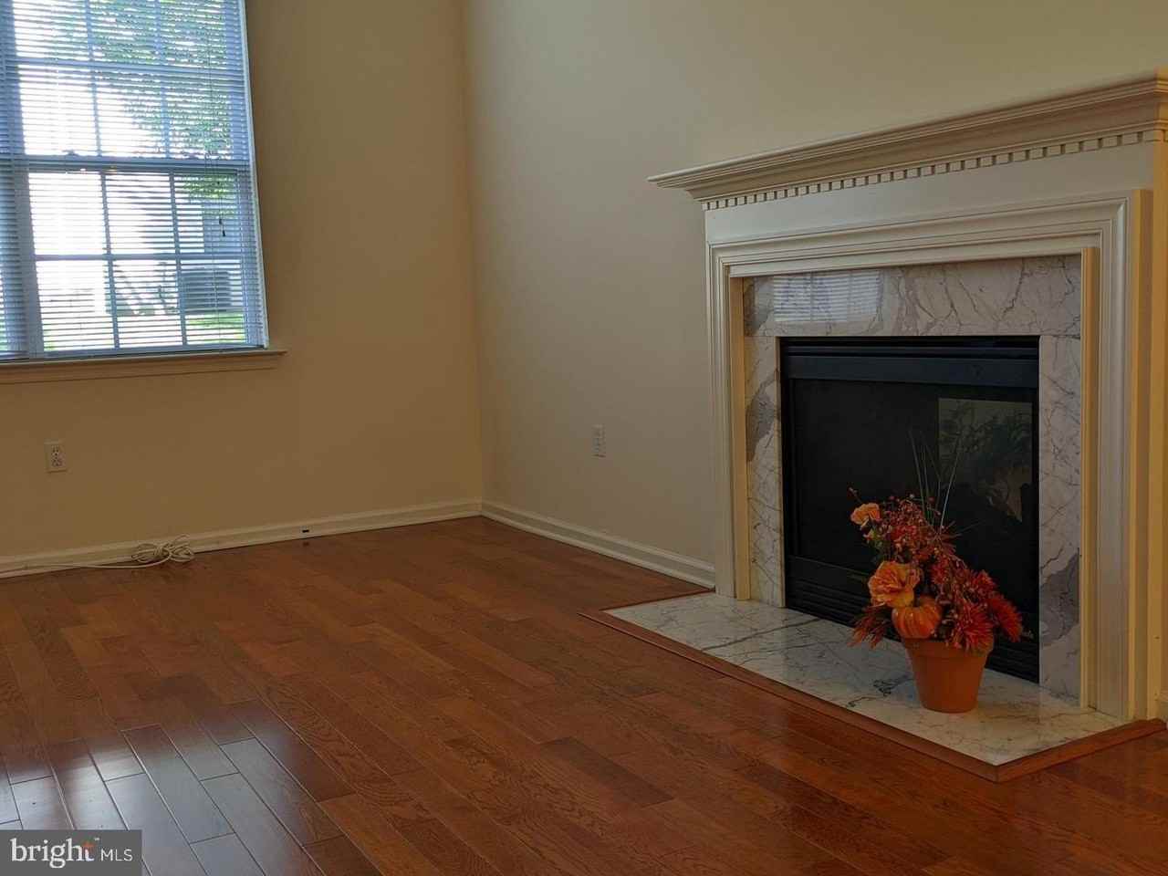 252 Brinley Dr - Photo 5 of 25