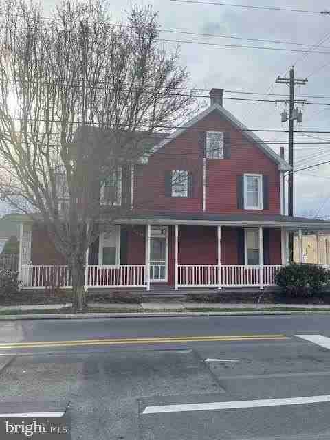 300 W Middle St - Photo 3 of 19