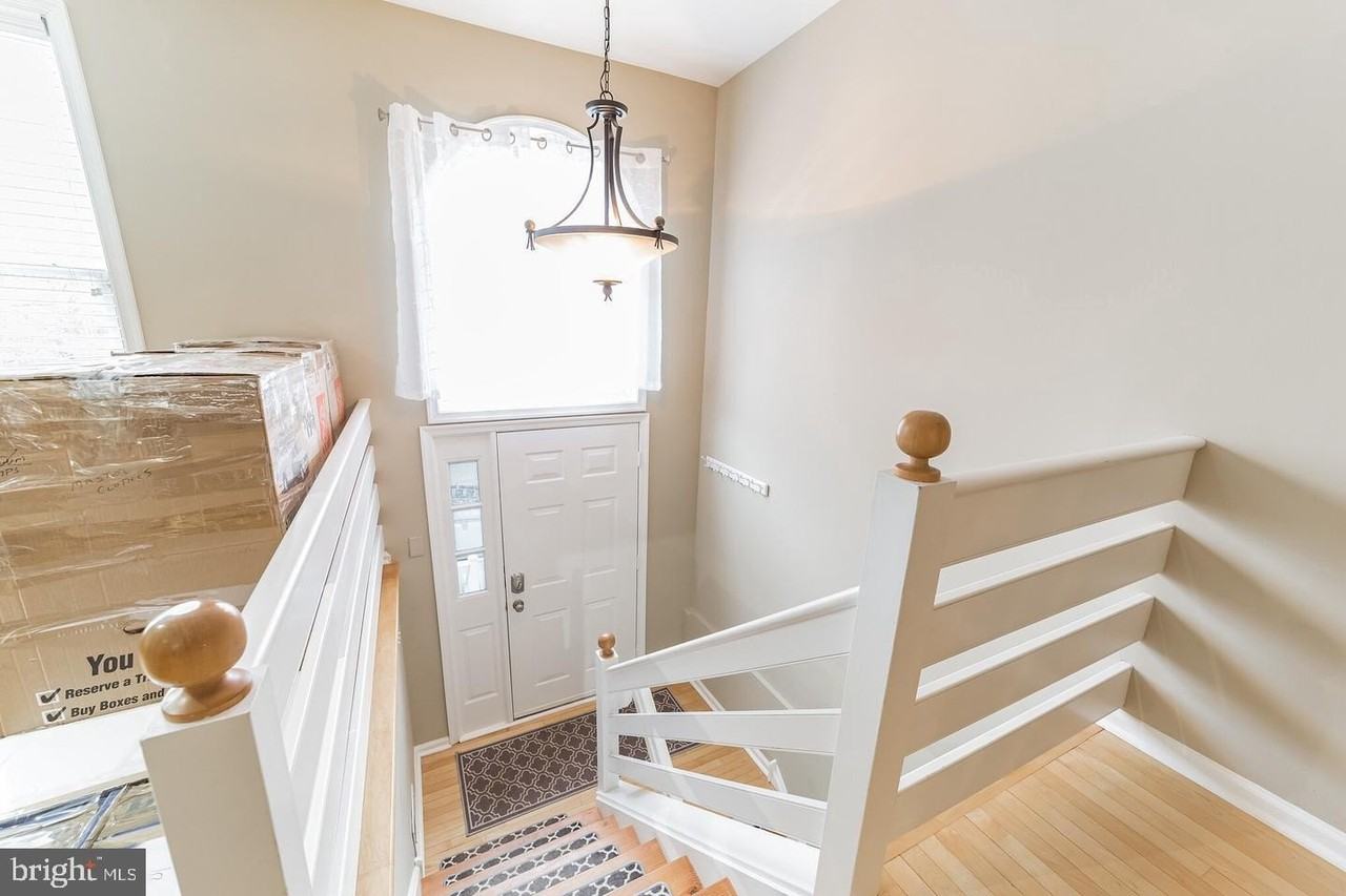104 Victoria Ct - Photo 4 of 22