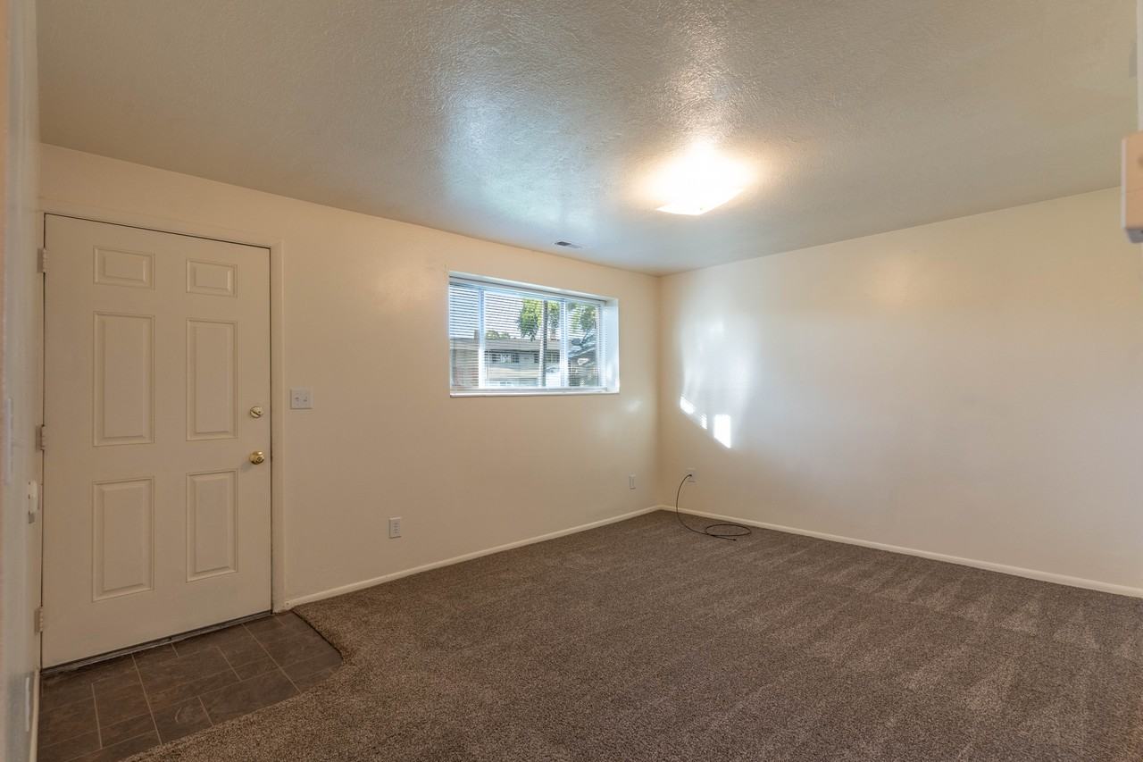 870 W 530 S #2 - Photo 4 of 15