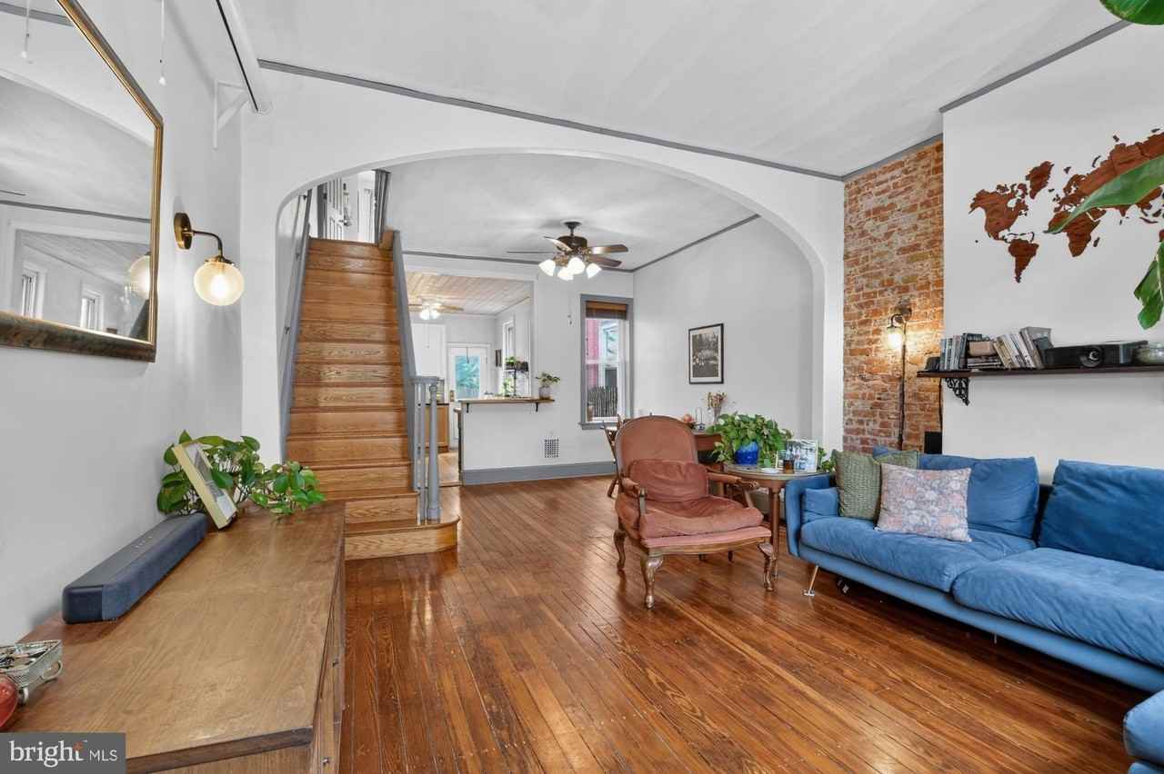 1767 N Mascher St - Photo 3 of 29