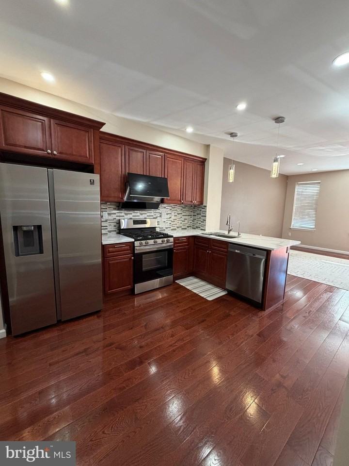 1112 E Moyamensing Ave - Photo 5 of 30