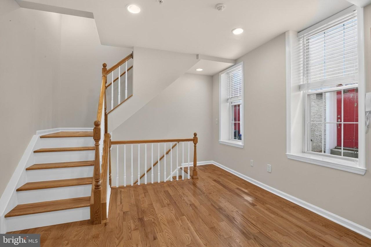 102731 N 4th St #V - Photo 3 of 25