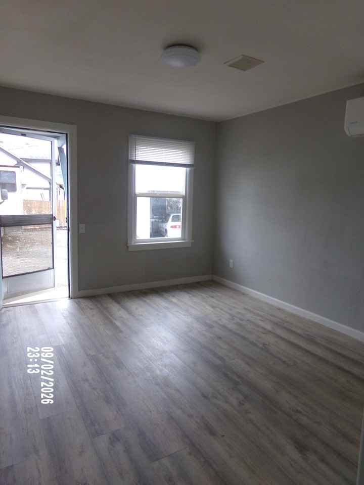 230 Northwest Main Street - C 6 #C6 - Photo 2 of 16