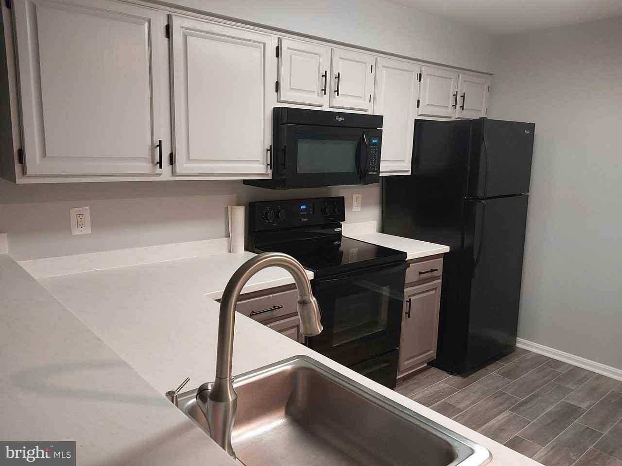 244 S Reynolds St #203 - Photo 5 of 31