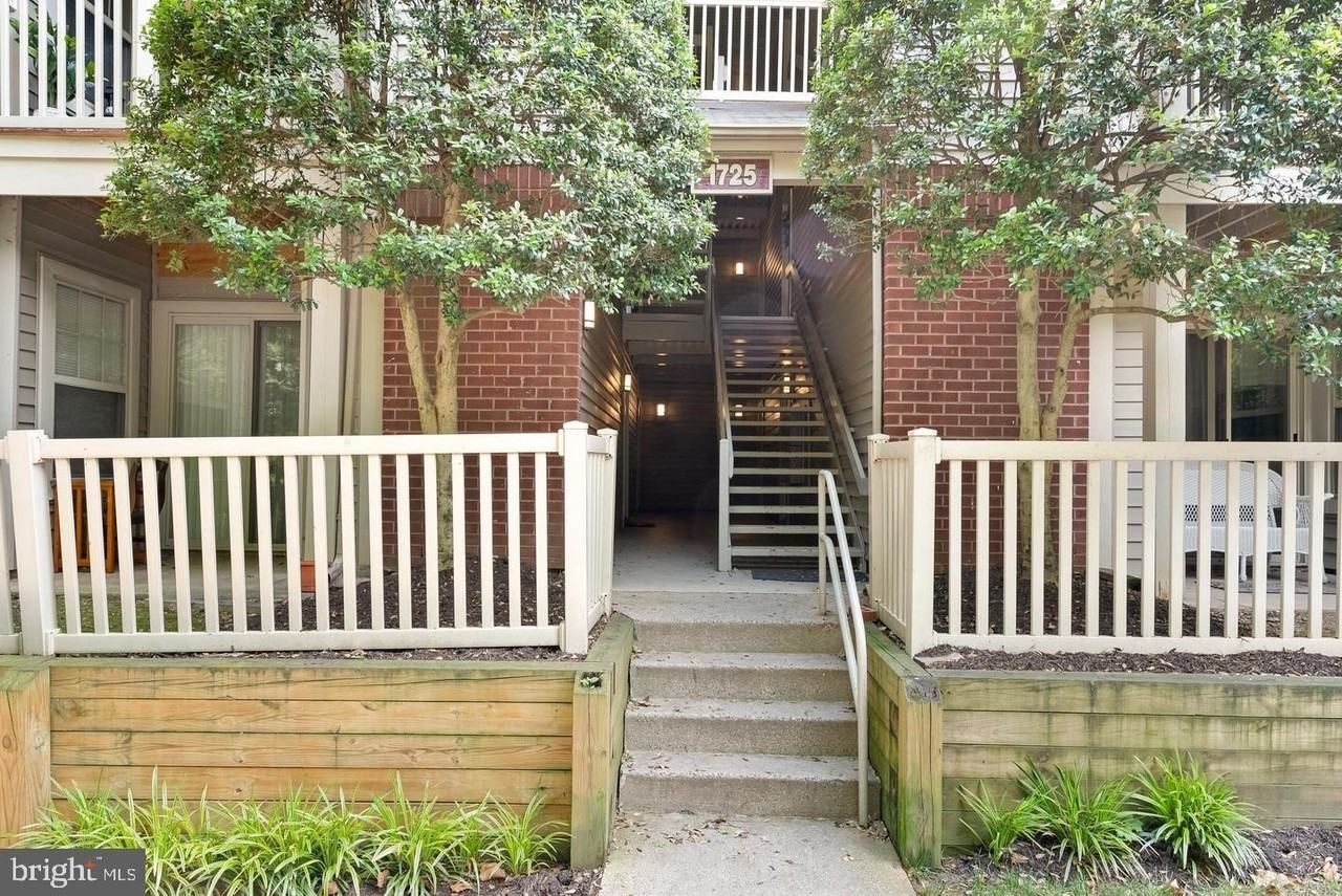 1725 Ascot Way #1725D - Photo 2 of 14