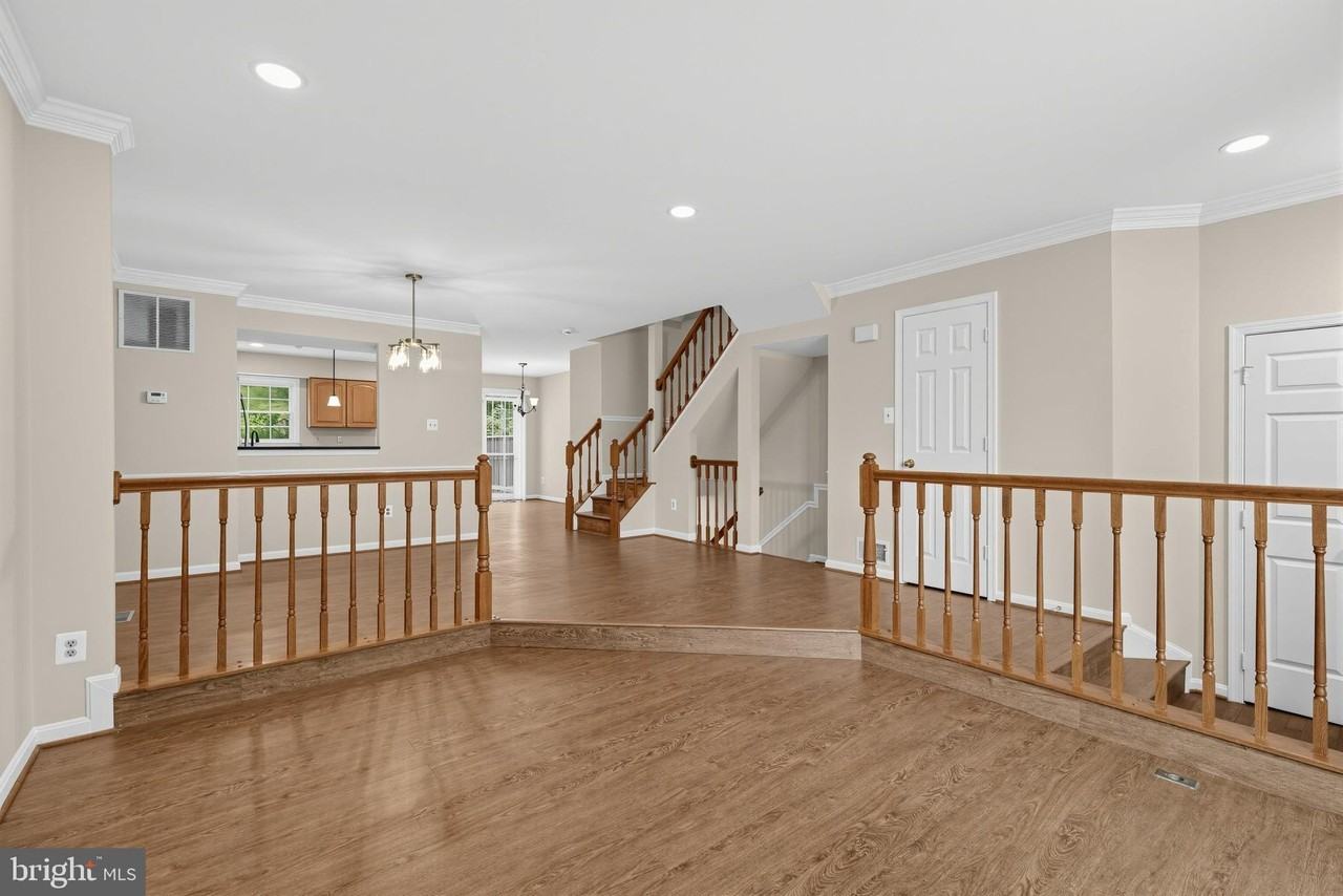 8893 Eagle Rock Ln - Photo 3 of 27