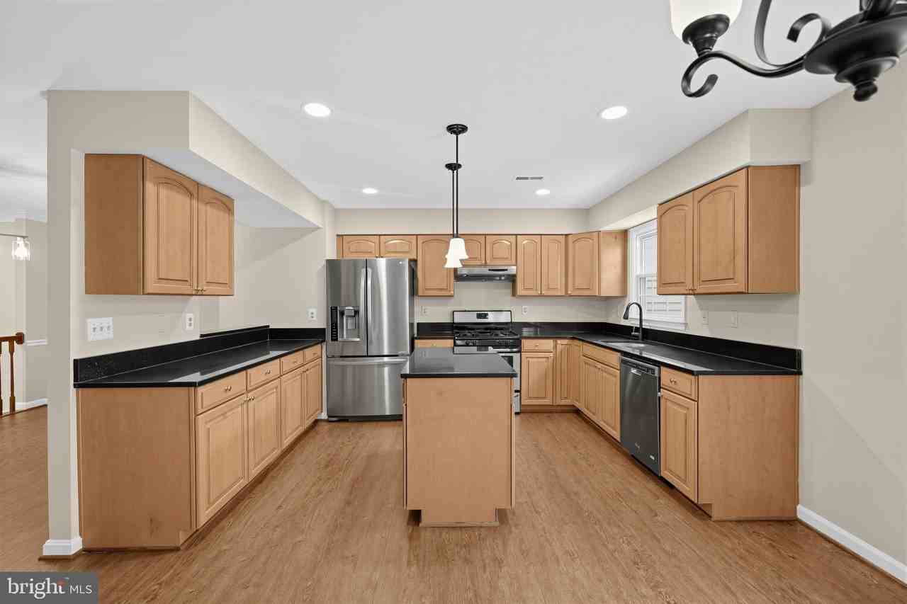 8893 Eagle Rock Ln - Photo 5 of 27