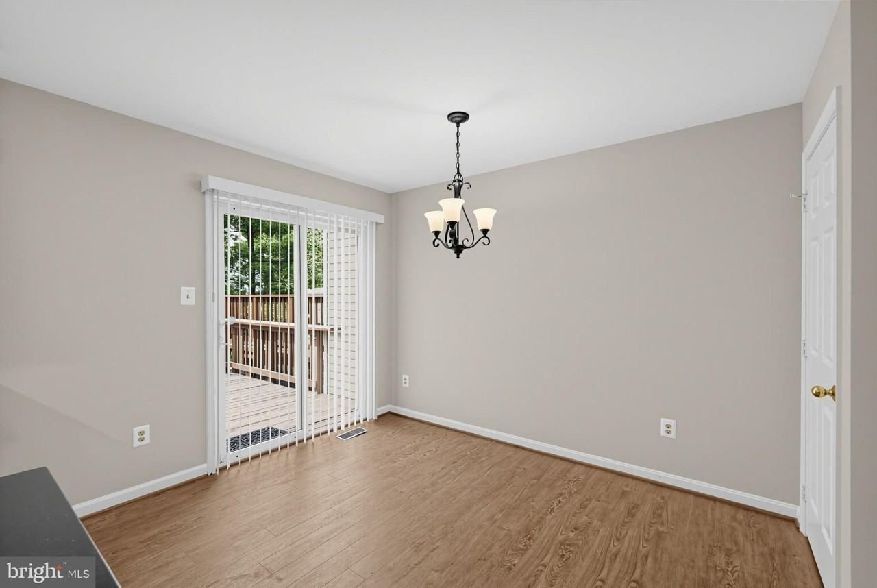 8893 Eagle Rock Ln - Photo 7 of 27
