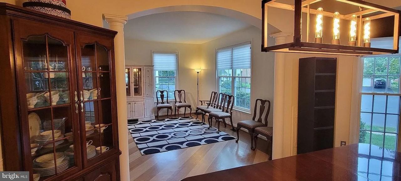 21381 Maidsville Ct - Photo 3 of 18