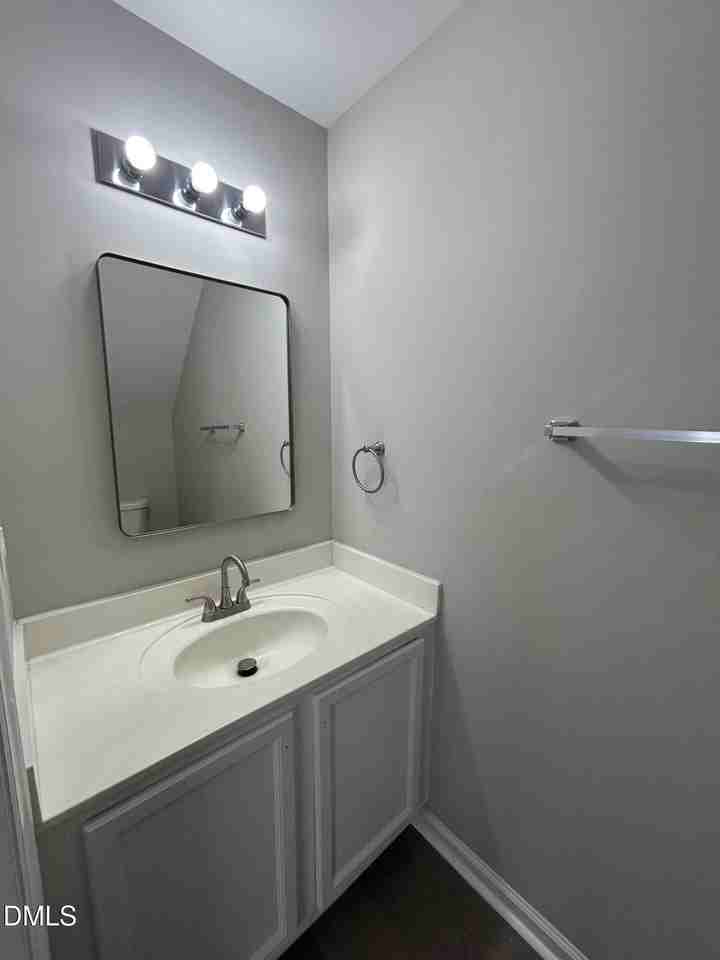 644 Coleman St #101 - Photo 4 of 9