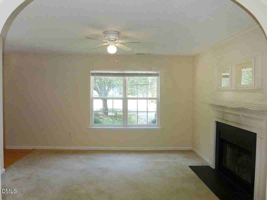 4803 Tapestry Ter - Photo 4 of 19