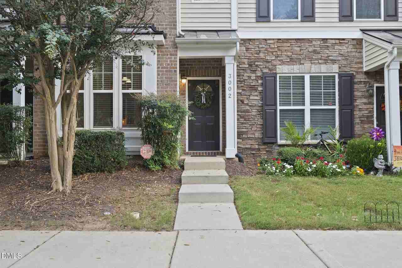 3002 Berkeley Springs Pl - Photo 2 of 46