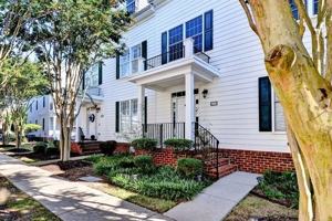 featured image of 4427 Lydias Dr
