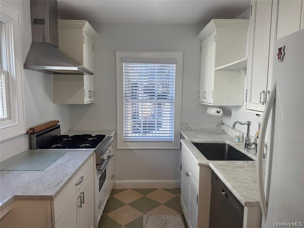 46 Clayton Ave - Photo 6 of 30