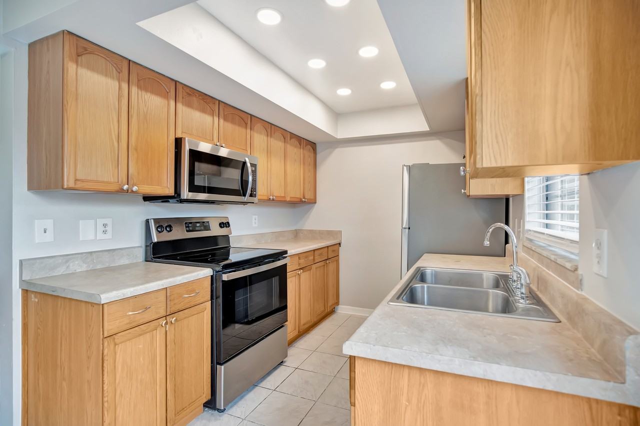 3225 Oak Lawn Pl #1 - Photo 4 of 11
