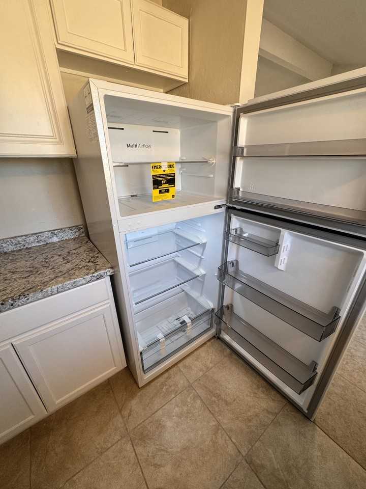 21225 79th St #1 - Photo 3 of 11