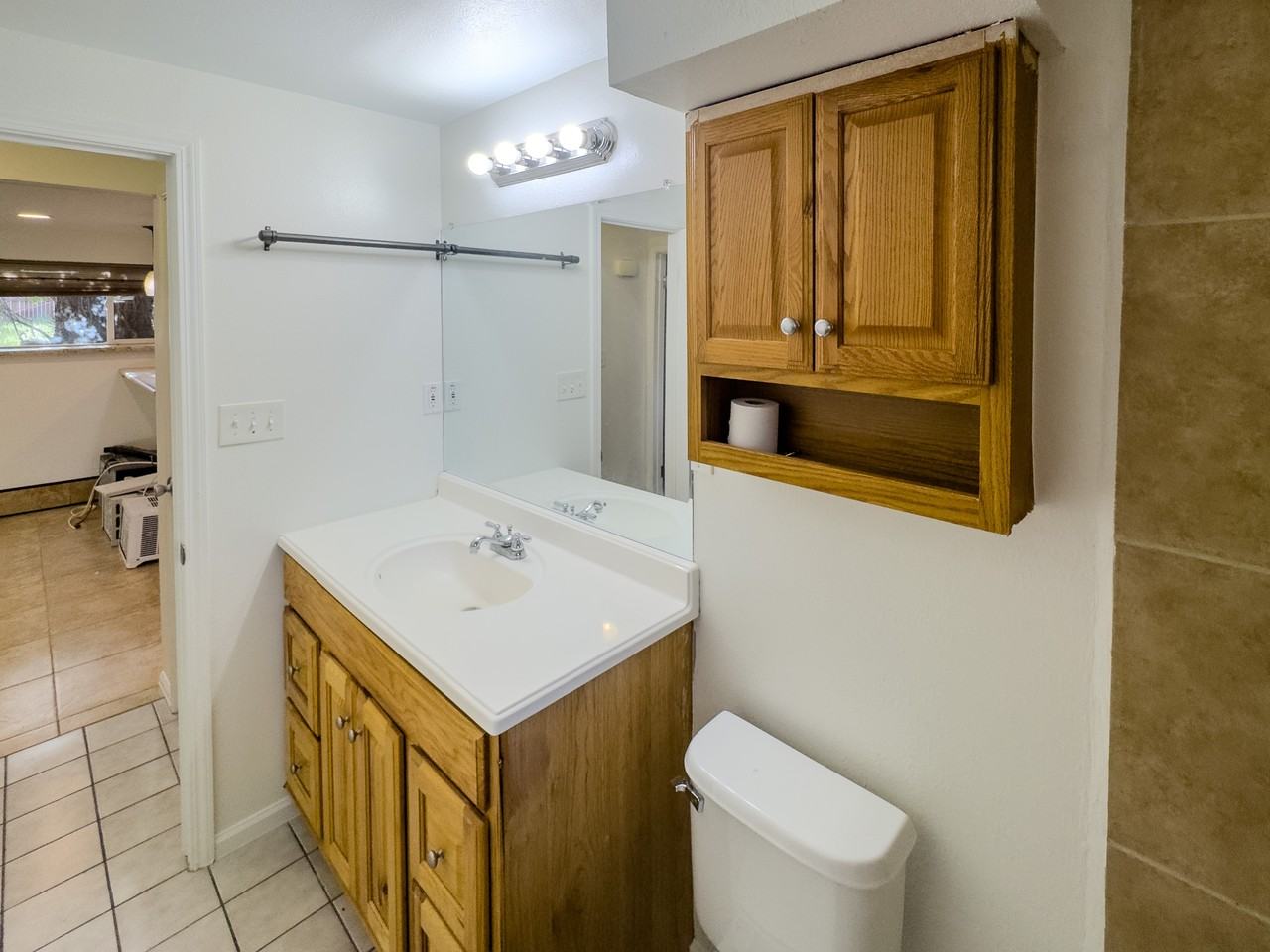 1925 Akron St Bsmt #1 - Photo 7 of 12