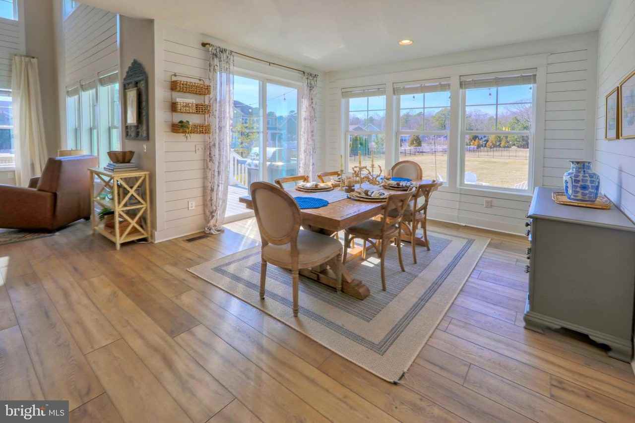 31569 Rachel Ave - Photo 6 of 15