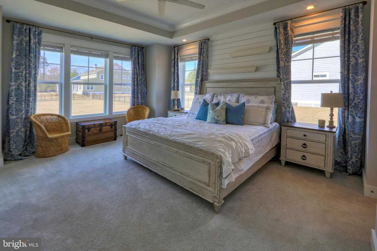 31569 Rachel Ave - Photo 7 of 15