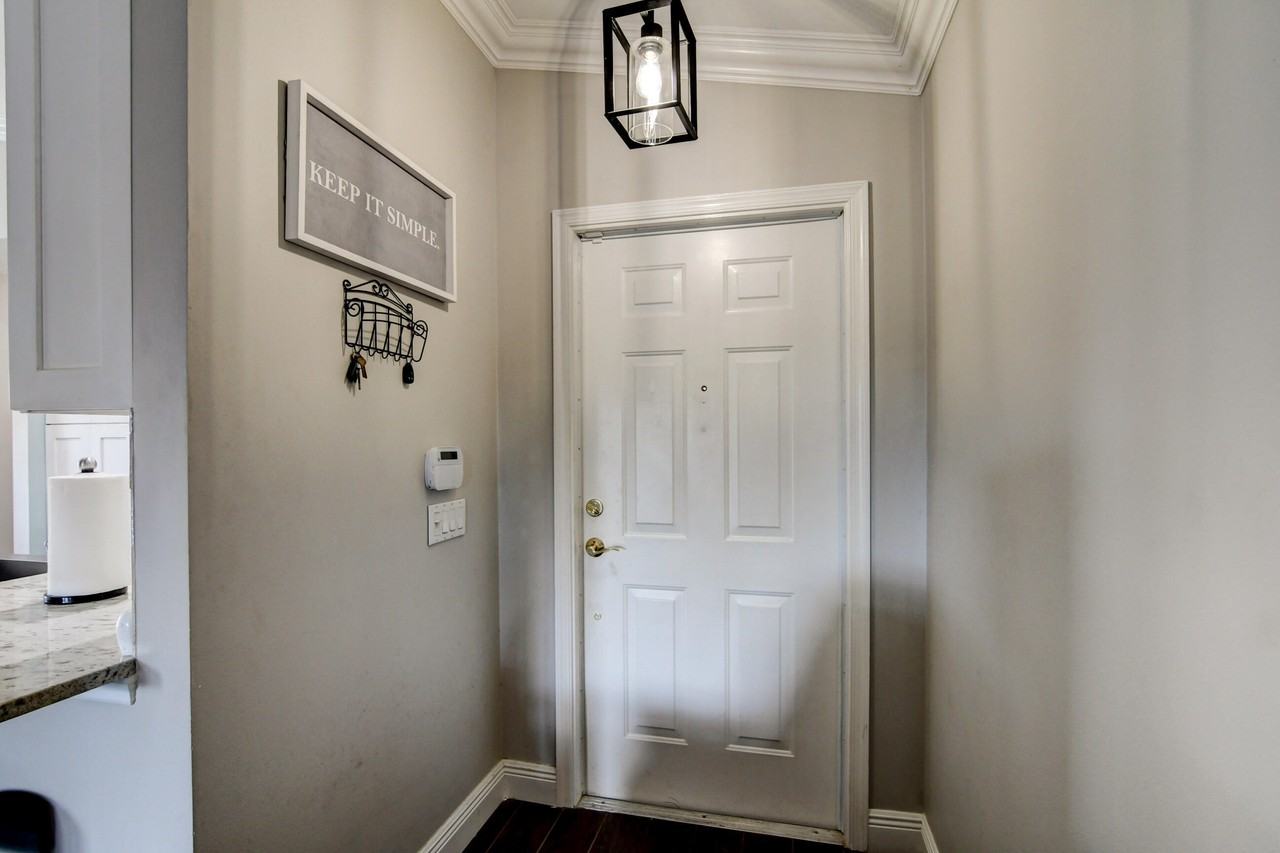 3574 Danbury Ct - Photo 5 of 50