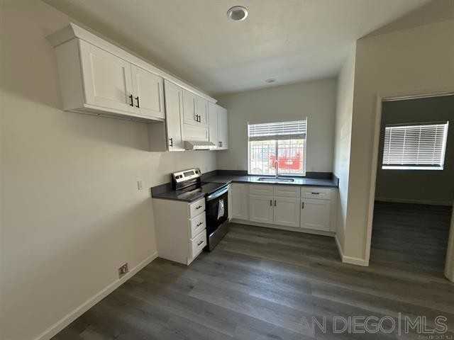 2409 E Palmyra Ave - Photo 2 of 9