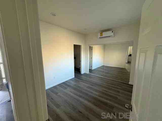 2409 E Palmyra Ave - Photo 3 of 9